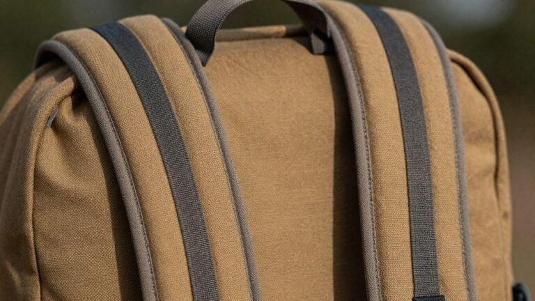 How Canvas Backpacks Blend Comfort, Strength, and Aesthetic Appeal