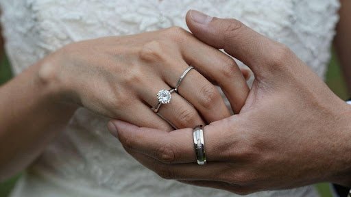 How to Pick the Perfect Wedding Band to Complement Your Engagement Ring